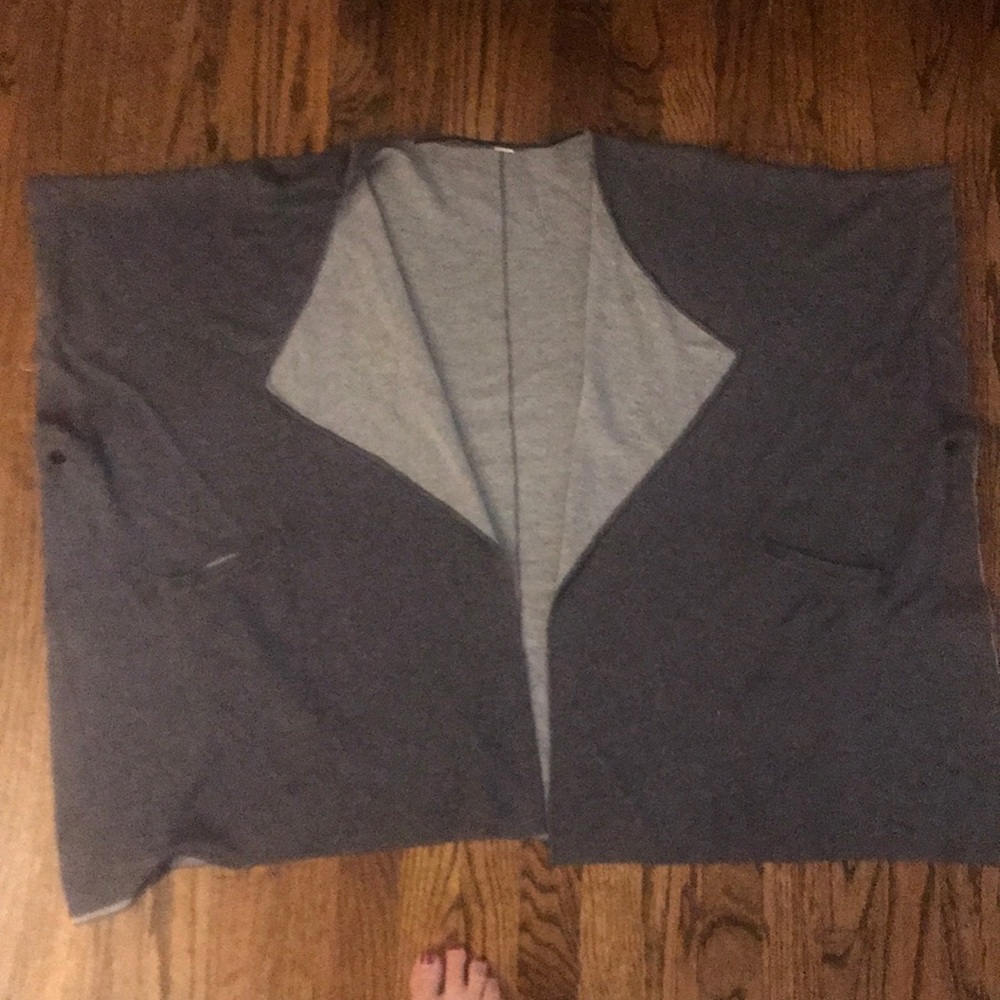 Lulu lemon shawl